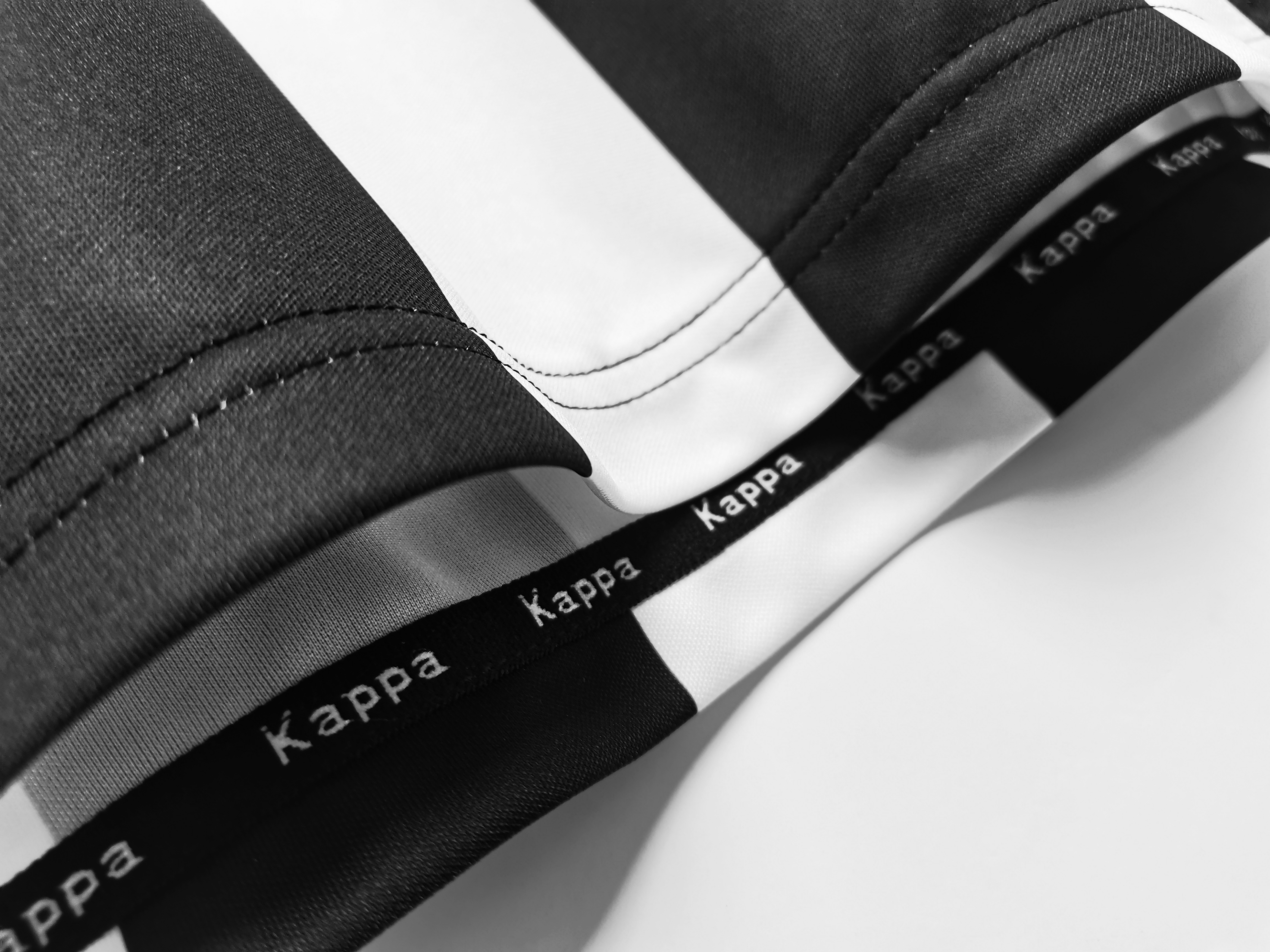 Juventus F.C. 1997/98 Home Long Sleeve Soccer Jersey