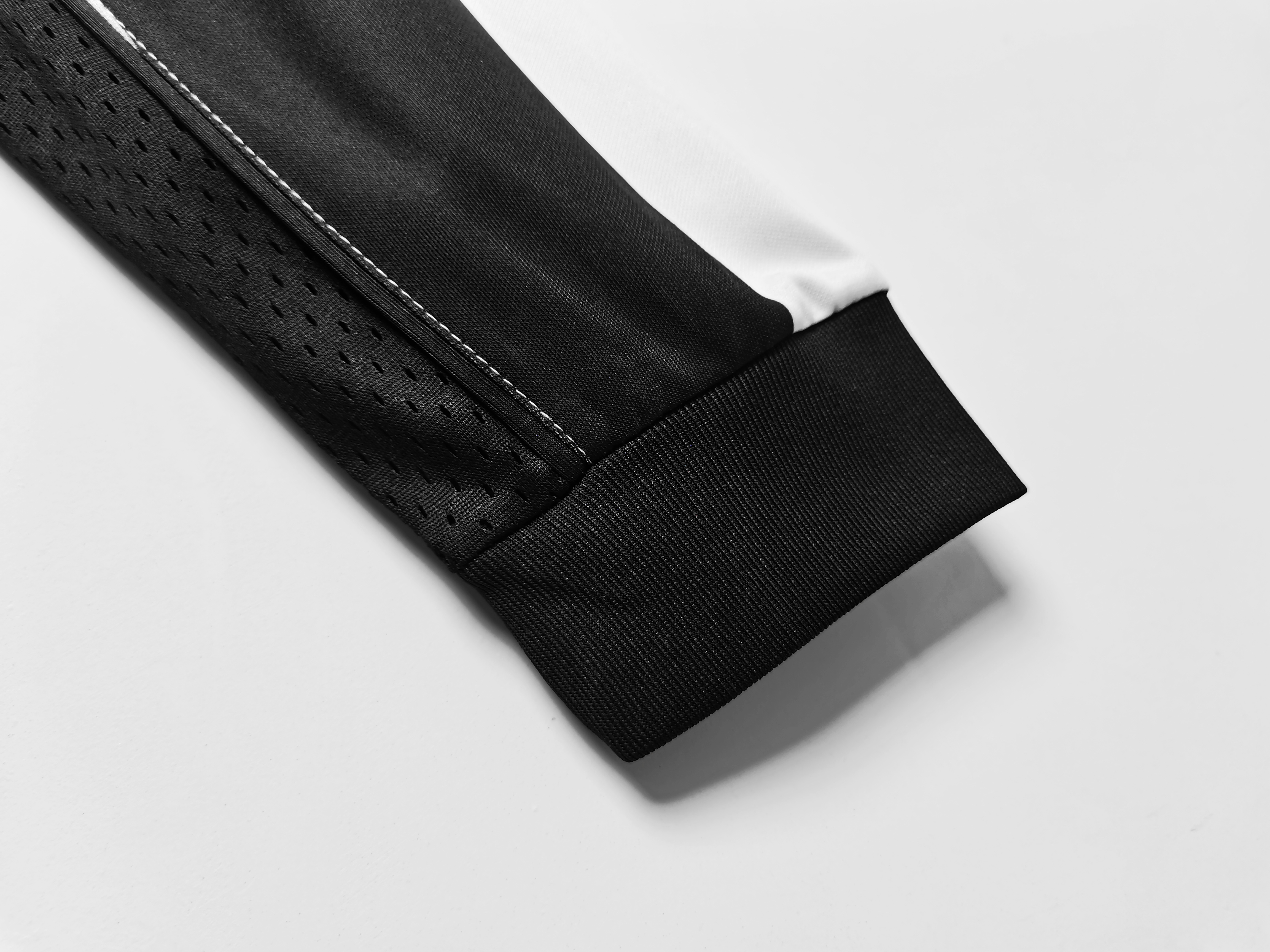 Juventus F.C. 1997/98 Home Long Sleeve Soccer Jersey