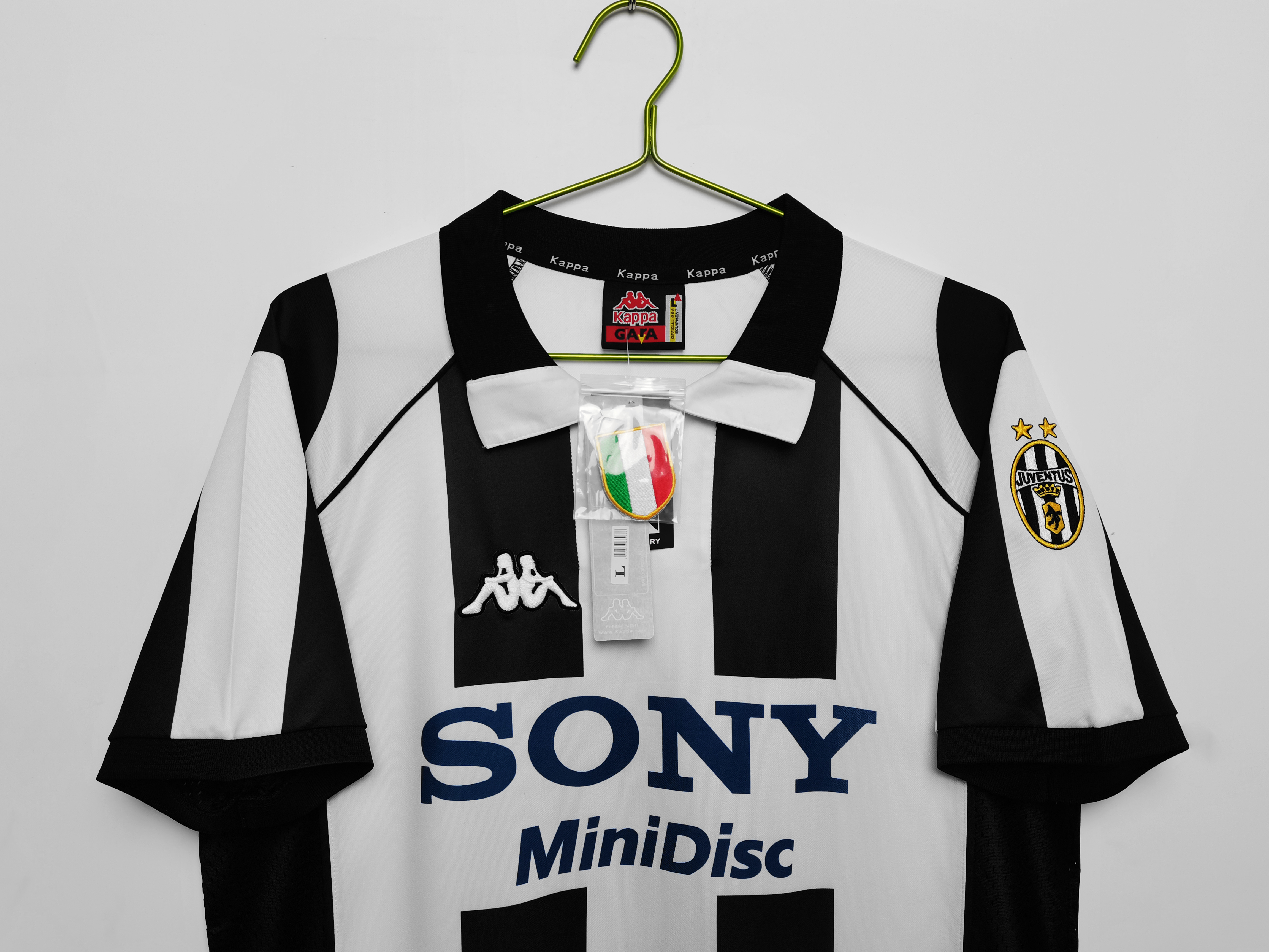 Juventus F.C. Retro Jerseys 1997/98 Home Soccer Jersey