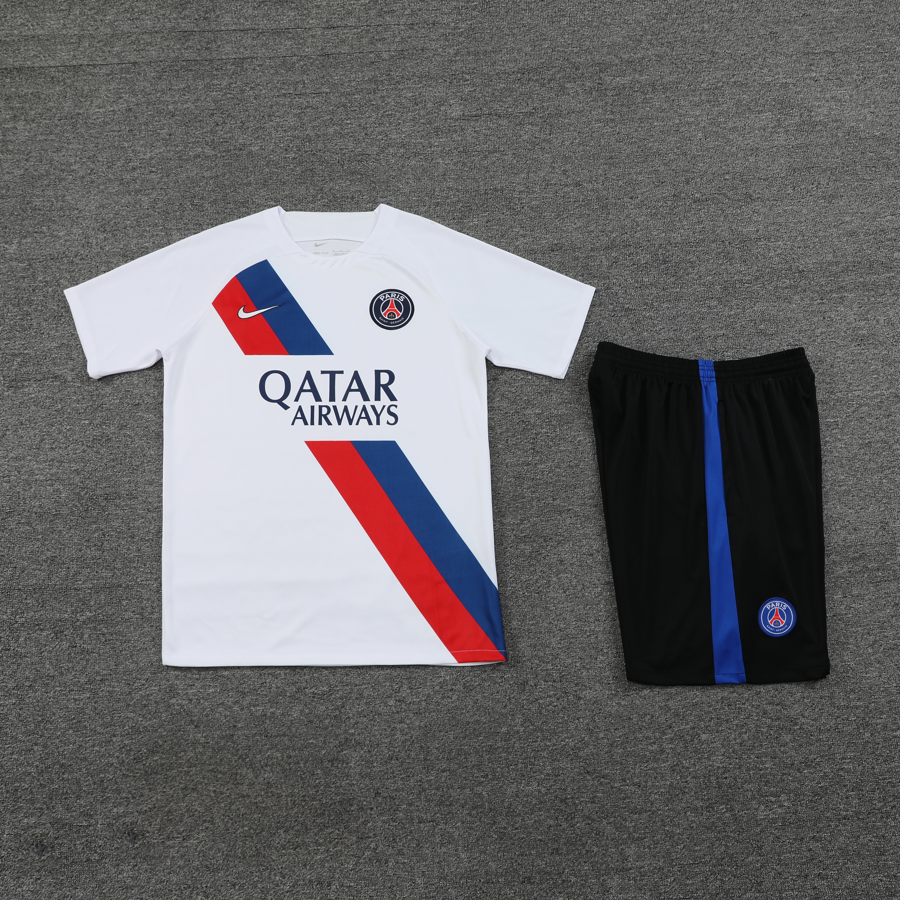 Paris Saint Germain 23/24 Training Suit White