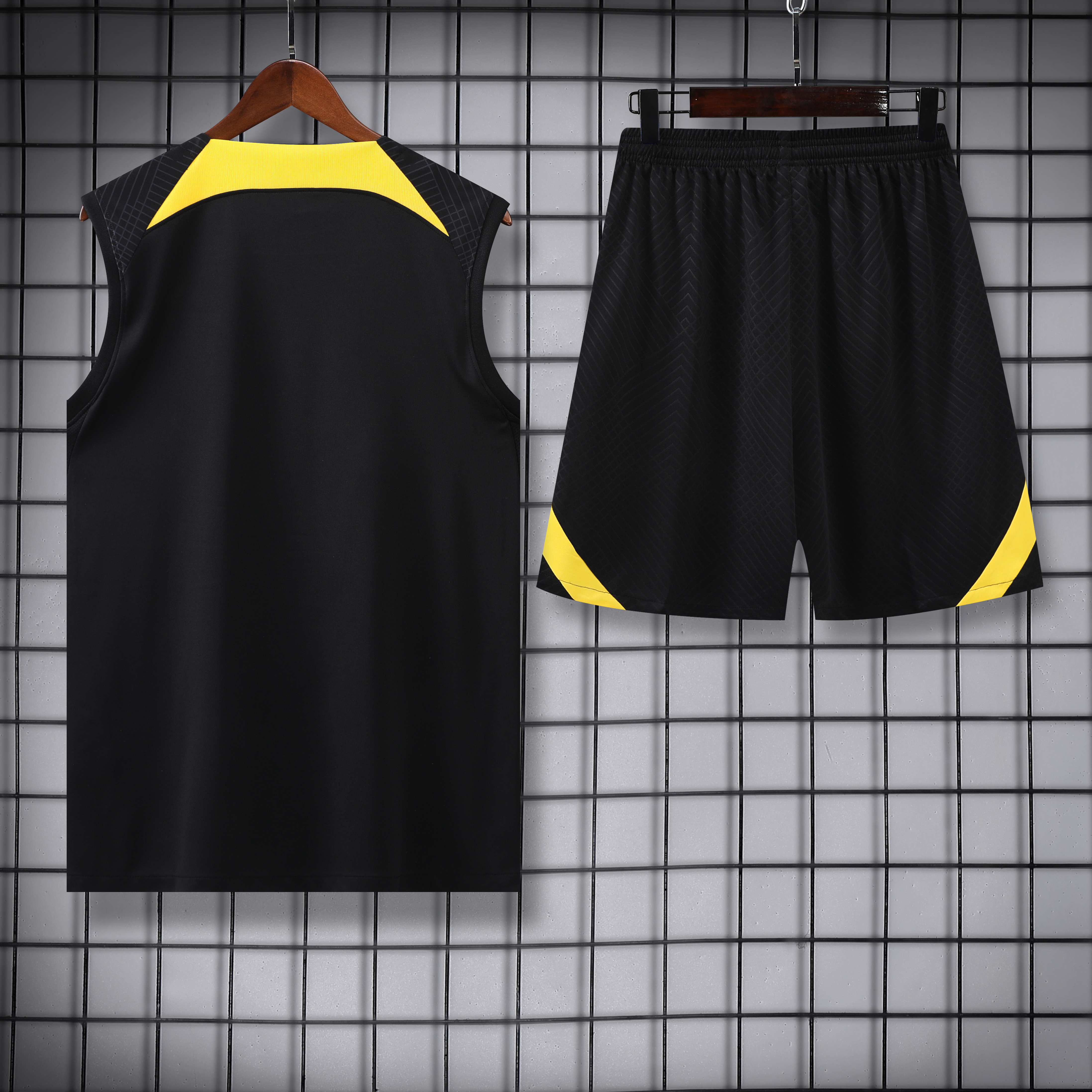 Paris Saint Germain 23/24 Vest Training Suit Black and Yellow