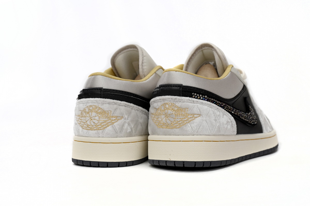 Air Jordan 1 Low Beaded Swoosh  DV1762-001