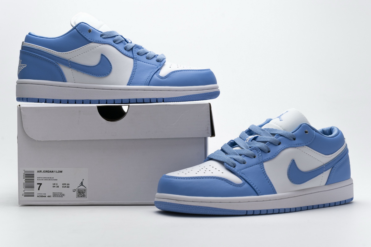 Air Jordan 1 Low UNC (Women's) AO9944-441