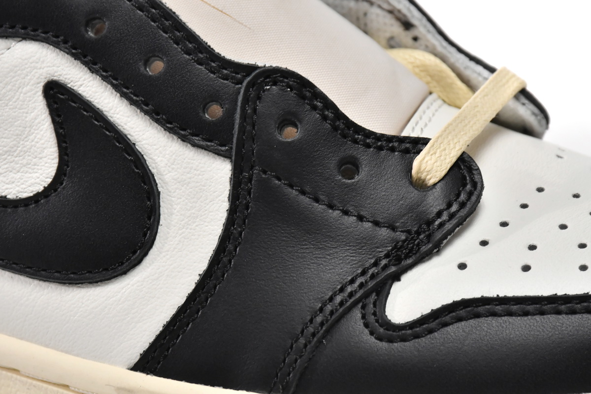 Air Jordan 1 Low x Travis Scott Dark Mocha  CQ4277-105