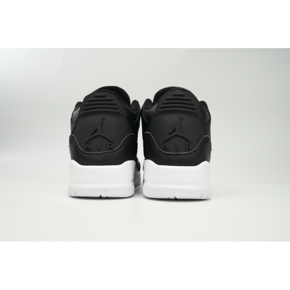 Air Jordan 3 Retro Cyber Monday (2016) 136064-020 