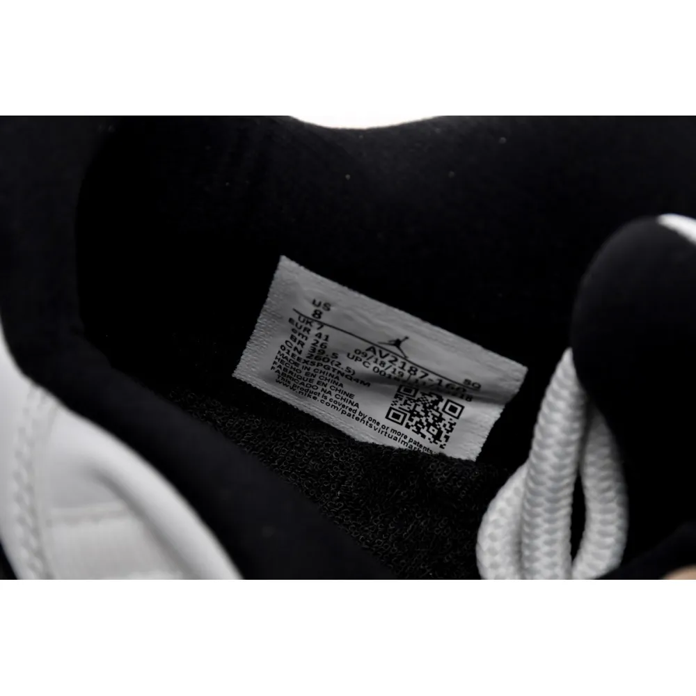 Air Jordan 11 Retro Low Concord Bred AV2187-160
