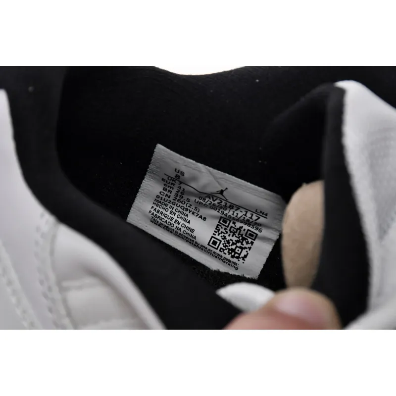 Air Jordan 11 Retro Low Legend Blue  AV2187-117