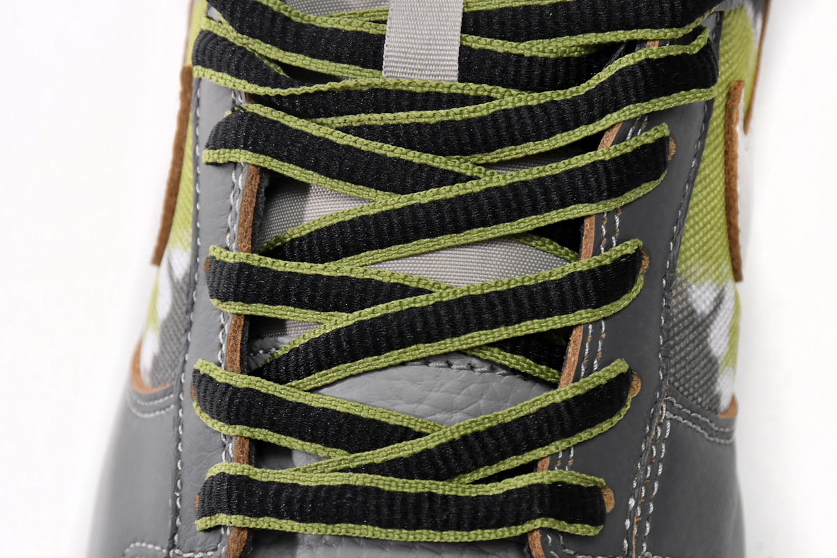 Nike SB Dunk Low HUF Wait, What!? (Friends and Family) FD8775-002
