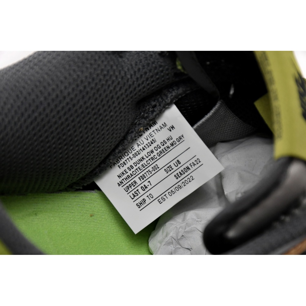 Nike SB Dunk Low HUF Wait, What!? (Friends and Family) FD8775-002