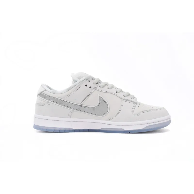 Nike SB Dunk Low White Lobster (Friends and Family) FD8776-100
