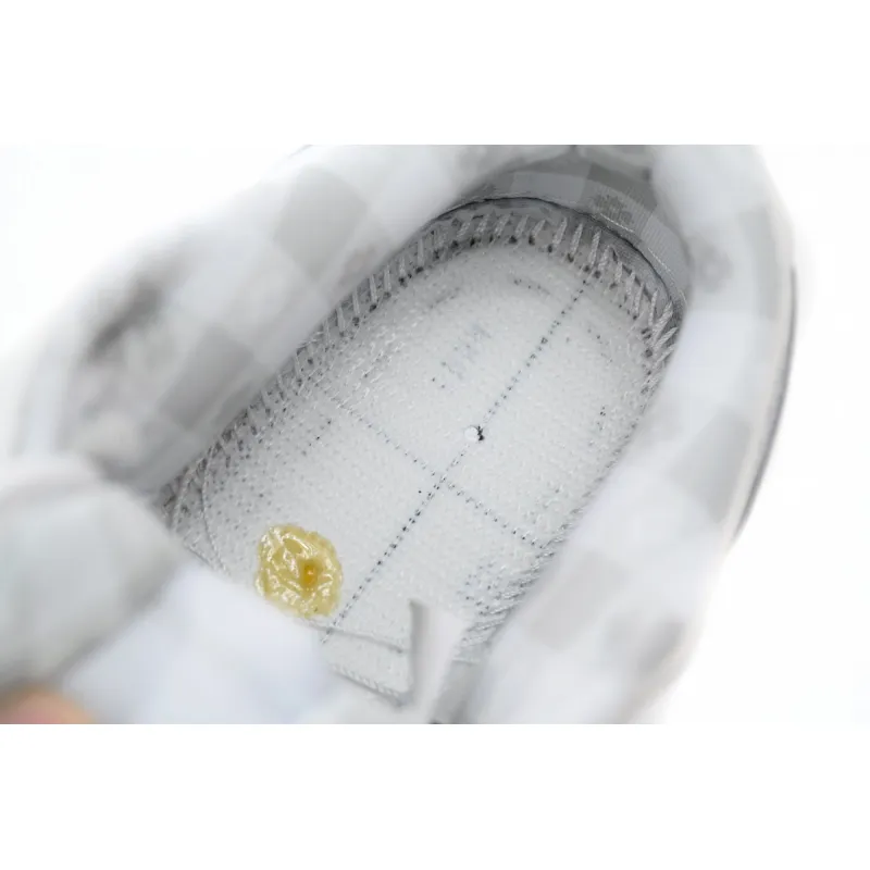 Nike SB Dunk Low White Lobster (Friends and Family) FD8776-100