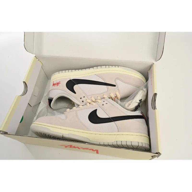 Stussy x Nike SB Dunk Low Stussy  DD9776-068 