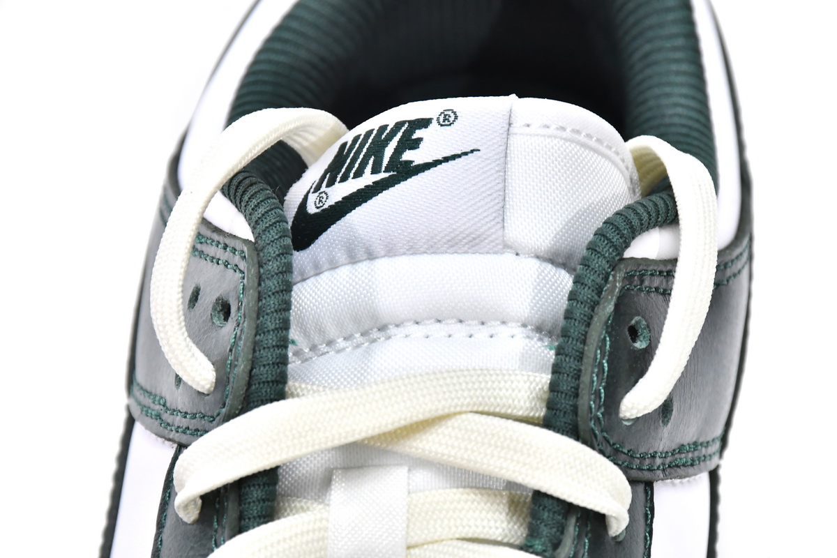 Nike Dunk Low Vintage Green (Women's) DQ8580-100
