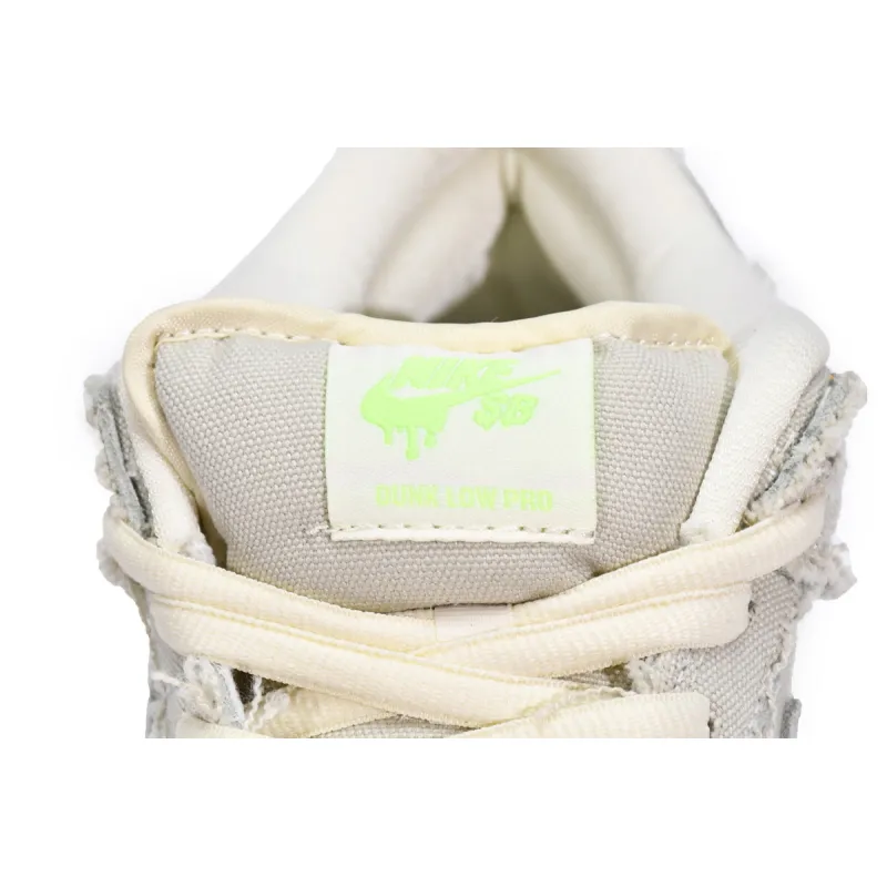 Nike SB Dunk Low Mummy  DM0774-111 