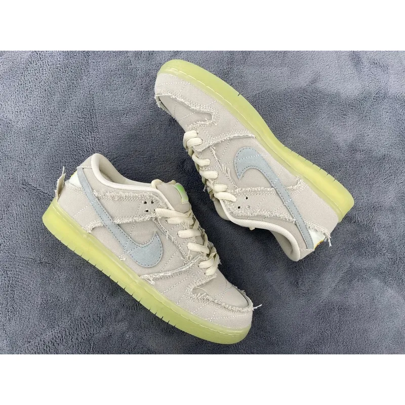 Nike SB Dunk Low Mummy  DM0774-111 