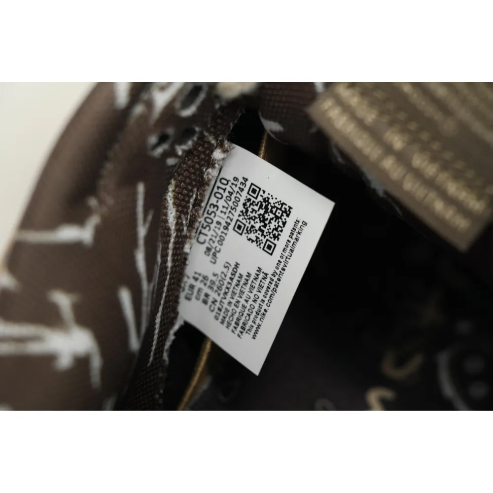 Nike Travis Scott X Nike SB Dunk Low Grey White Cashew Fruit CT5053-010
