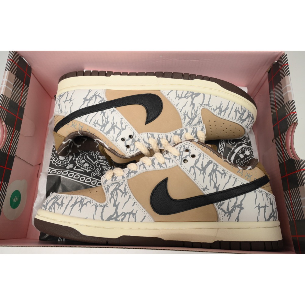 Nike Travis Scott X Nike SB Dunk Low Grey White Cashew Fruit CT5053-010