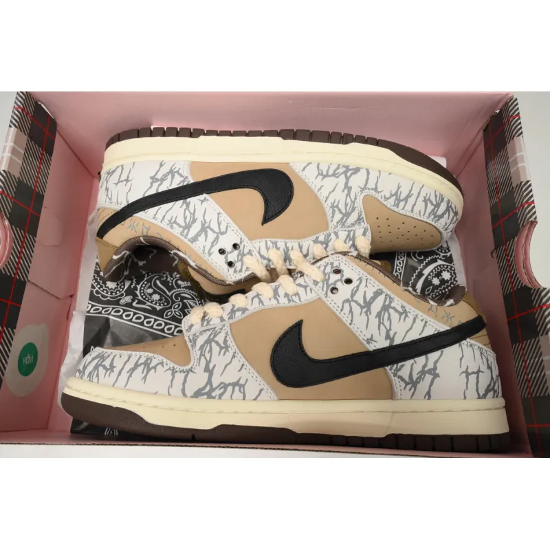 Nike Travis Scott X Nike SB Dunk Low Grey White Cashew Fruit CT5053-010
