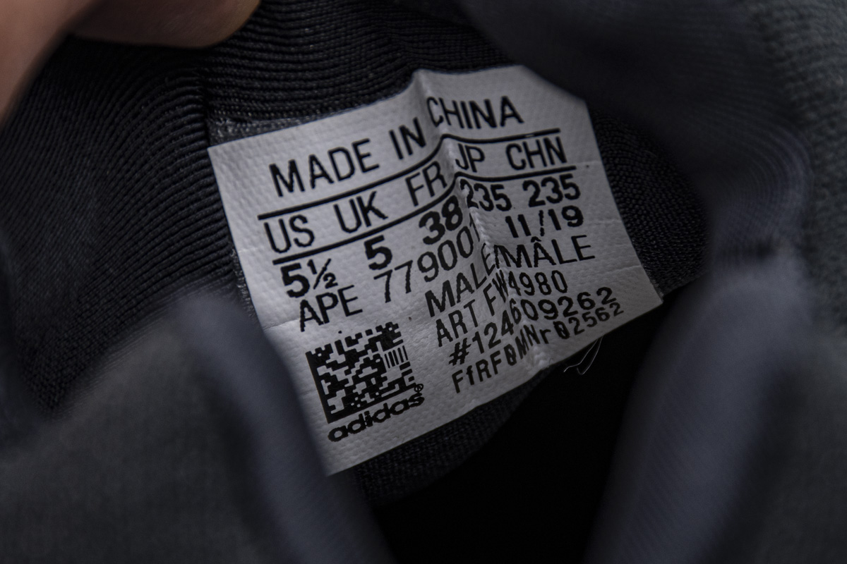 Adidas Yeezy 700 V3 Azael (2019/2022/2023)  FW4980