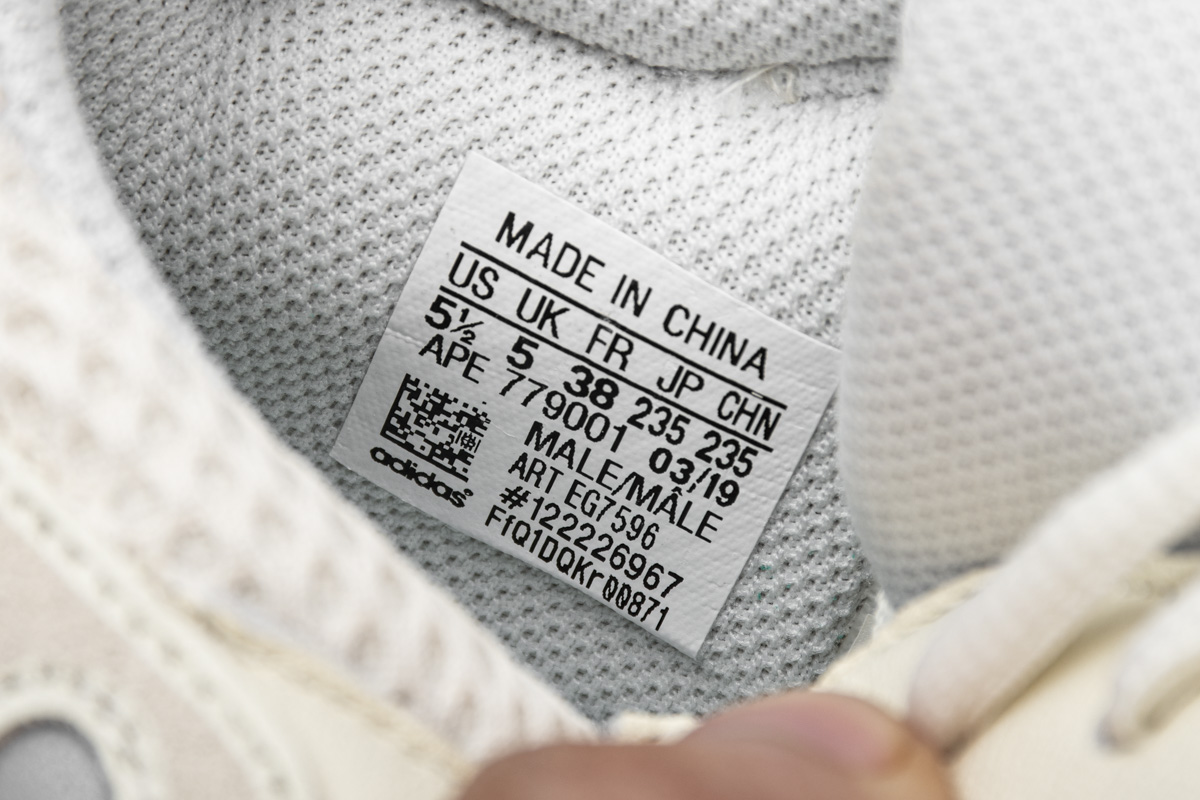 Adidas Yeezy Boost 700 Analog (2019/2023)  EG7596