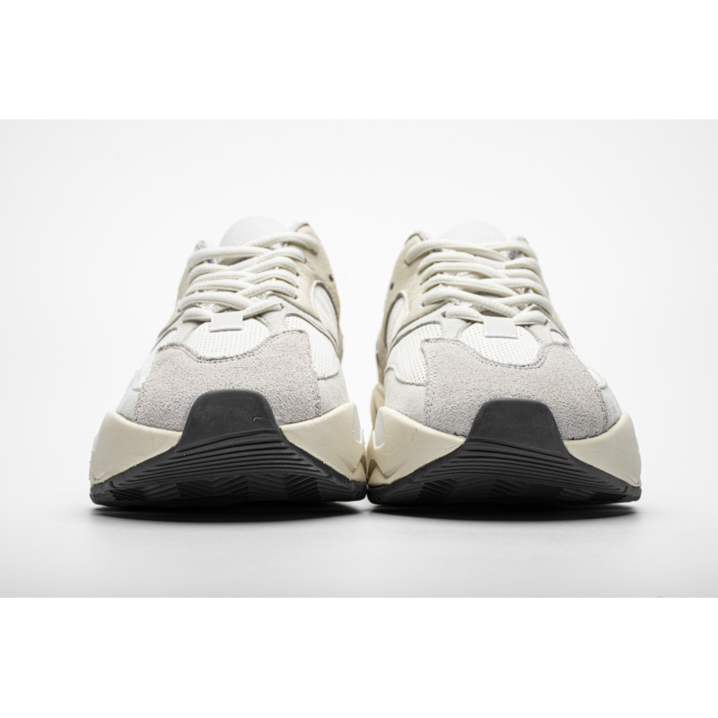 Adidas Yeezy Boost 700 Analog (2019/2023)  EG7596