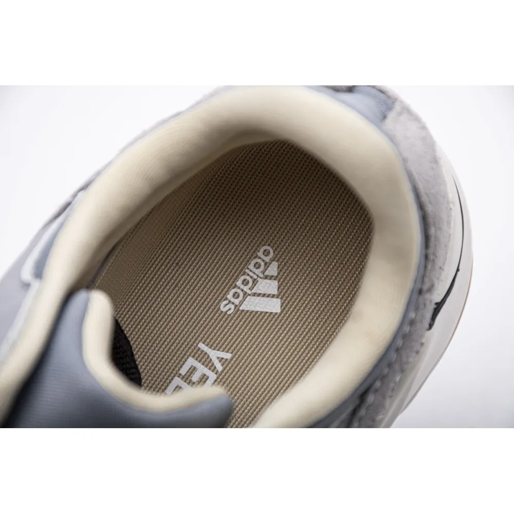 Adidas Yeezy Boost 700 Magnet  FV9922