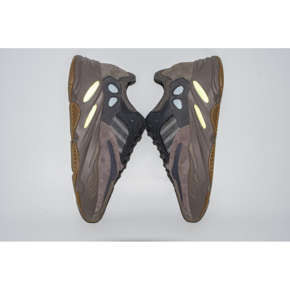 Adidas Yeezy Boost 700 Mauve  EE9614