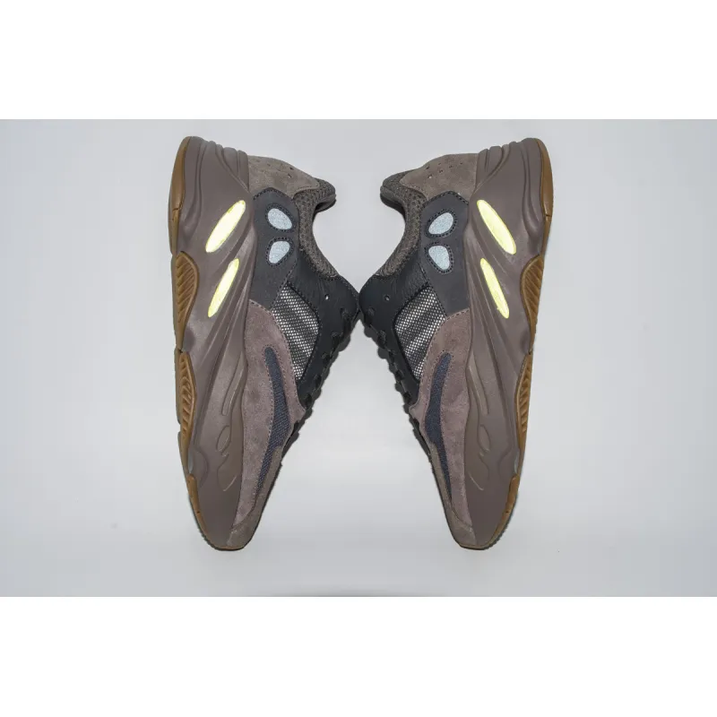 Adidas Yeezy Boost 700 Mauve  EE9614
