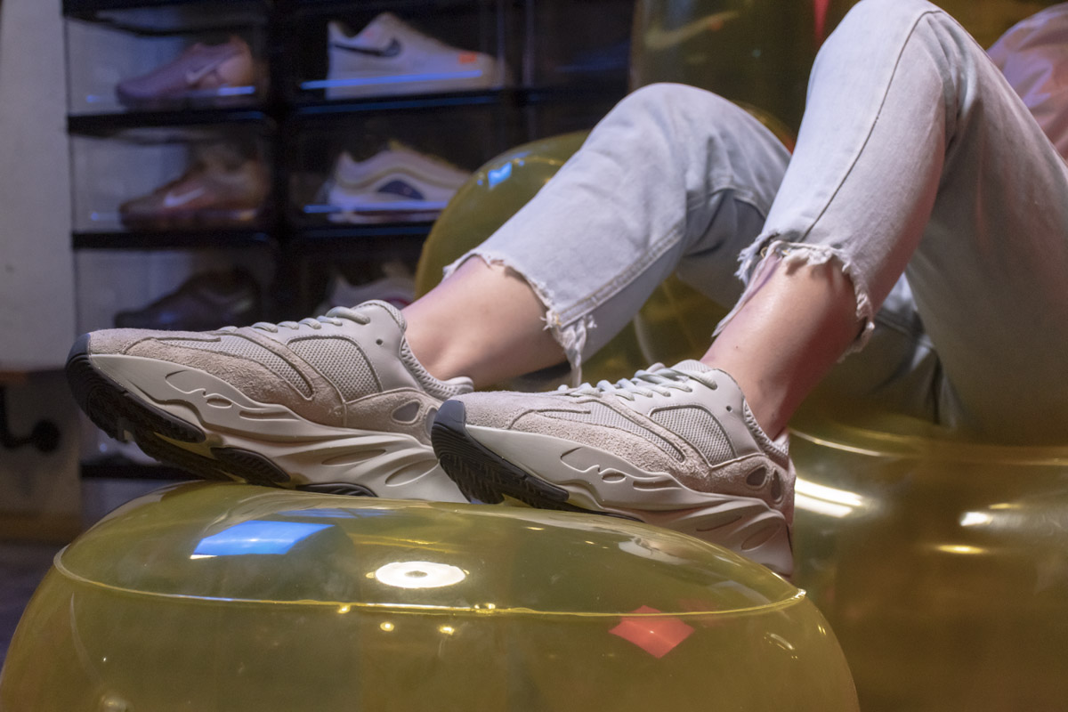 Adidas Yeezy Boost 700 Salt (2019/2023)  EG7487