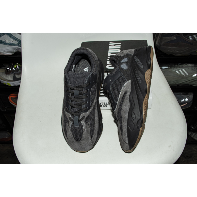Adidas Yeezy Boost 700 Utility Black (2019/2023) FV5304
