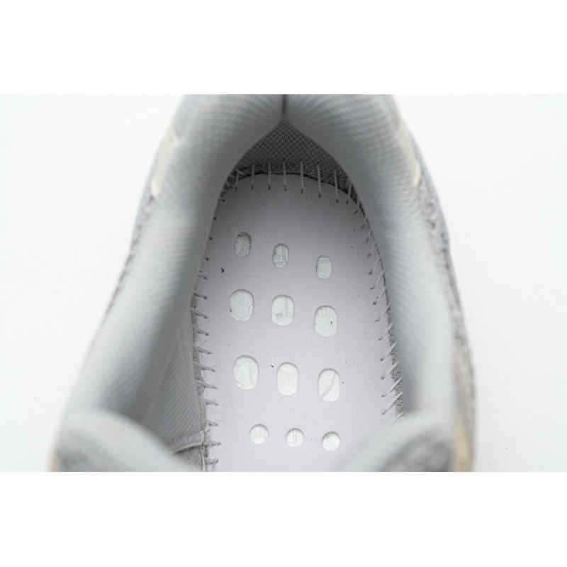 Adidas Yeezy Boost 700 V2 Cream GY7924
