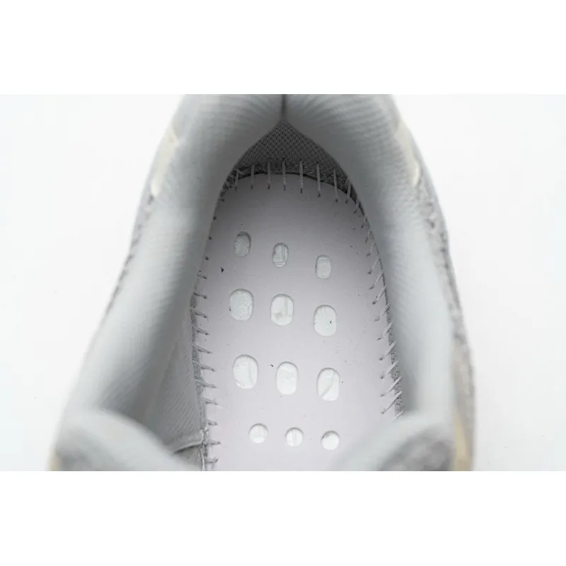 Adidas Yeezy Boost 700 V2 Cream GY7924