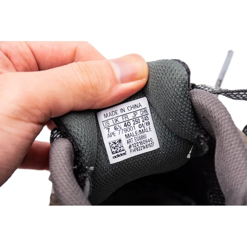 Adidas Yeezy Boost 700 V2 Geode  EG6860