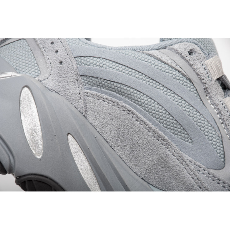 Adidas Yeezy Boost 700 V2 Hospital Blue FV8424