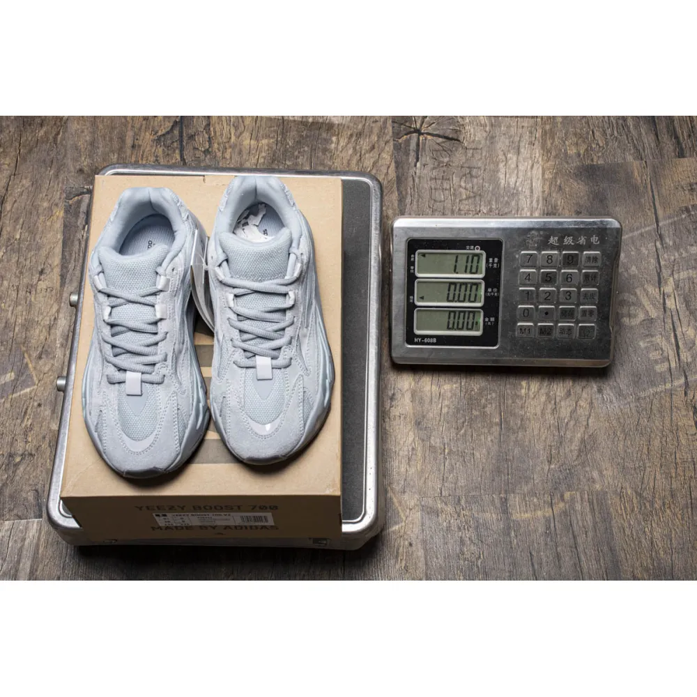 Adidas Yeezy Boost 700 V2 Hospital Blue FV8424