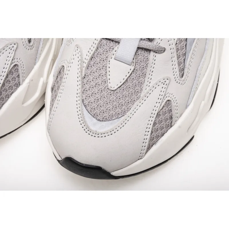Adidas Yeezy Boost 700 V2 Static (2018/2022/2023) EF2829
