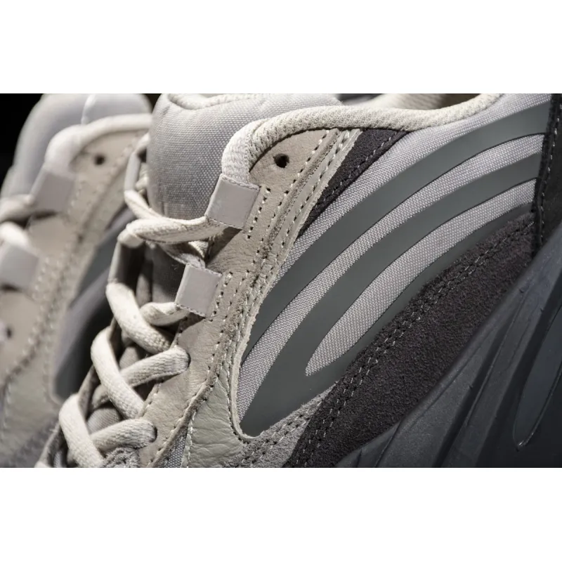 Adidas Yeezy Boost 700 V2 Tephra (2019/2023)  FU7914