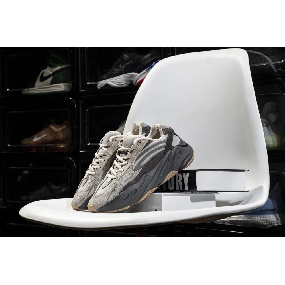 Adidas Yeezy Boost 700 V2 Tephra (2019/2023)  FU7914