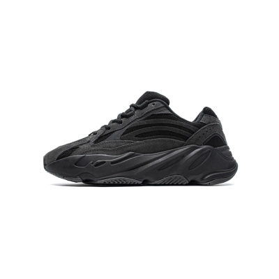Adidas Yeezy Boost 700 V2 Vanta  FU6684 01