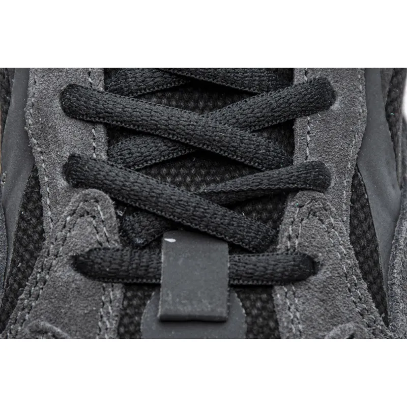 Adidas Yeezy Boost 700 V2 Vanta  FU6684