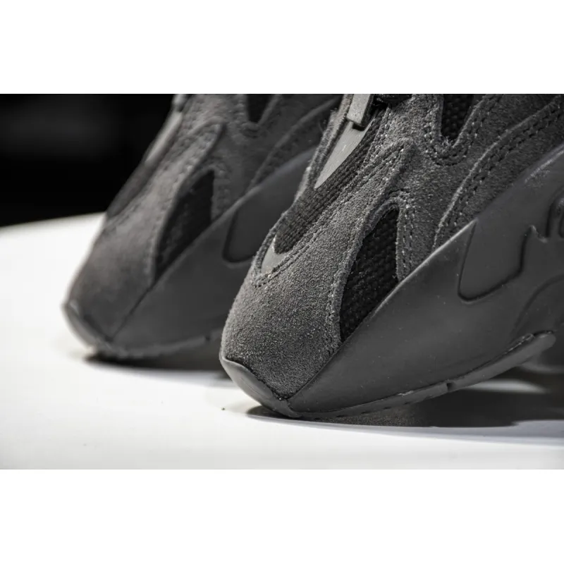 Adidas Yeezy Boost 700 V2 Vanta  FU6684