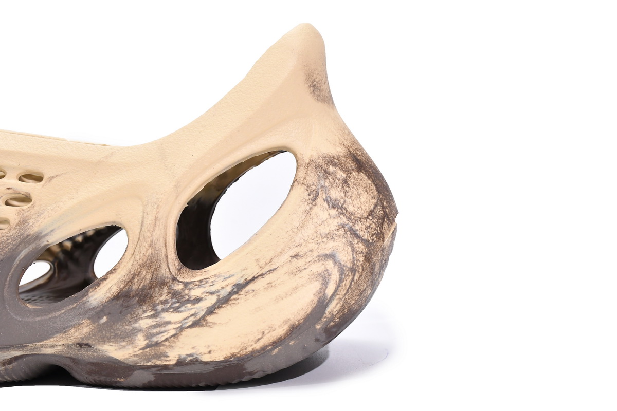 Adidas Yeezy Foam RNNR MX Cream Clay  GX8774 