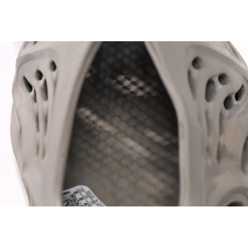 Adidas Yeezy Foam RNNR Stone Sage  GX4472