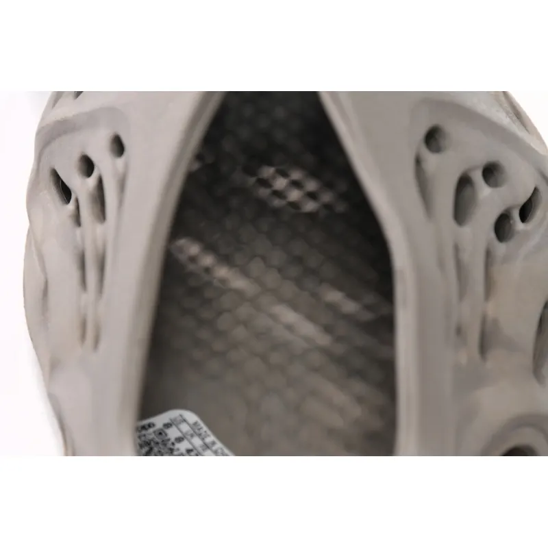 Adidas Yeezy Foam RNNR Stone Sage  GX4472