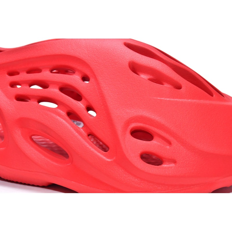 Adidas Yeezy Foam RNNR Vermillion  GW3355