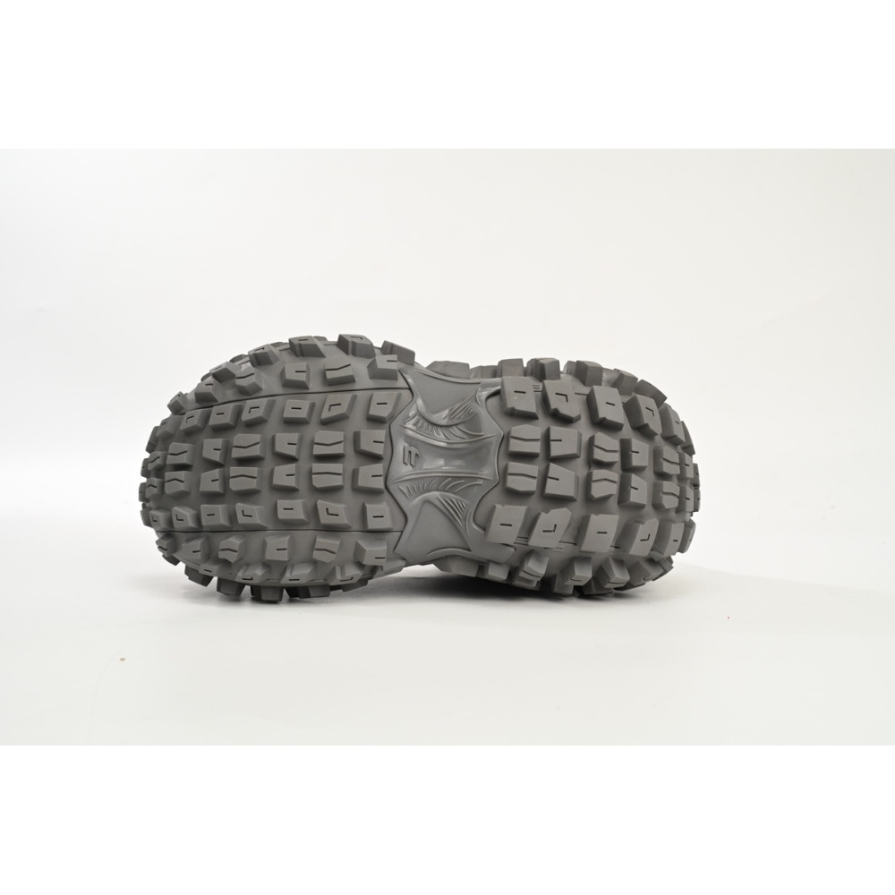  Balenciaga Defender Black Gray 685611 W2RA6 3000