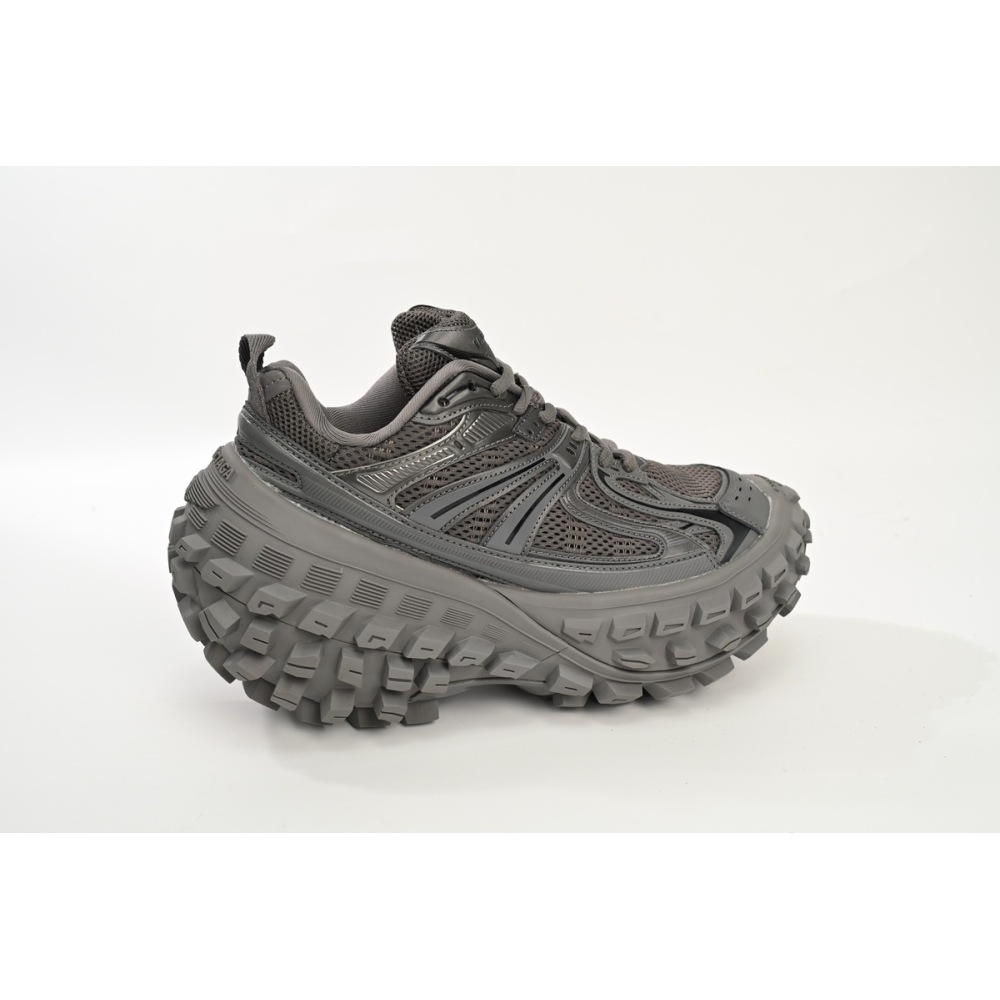  Balenciaga Defender Black Gray 685611 W2RA6 3000