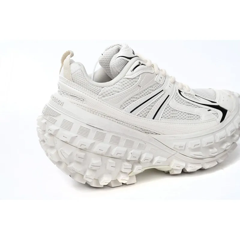  Balenciaga Defender Off-White  685611 W2RAA 9110