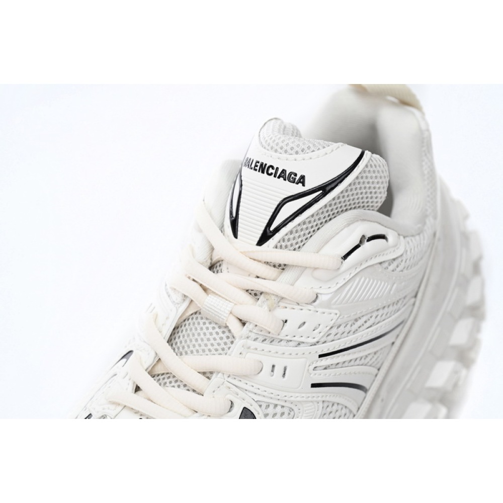  Balenciaga Defender Off-White  685611 W2RAA 9110