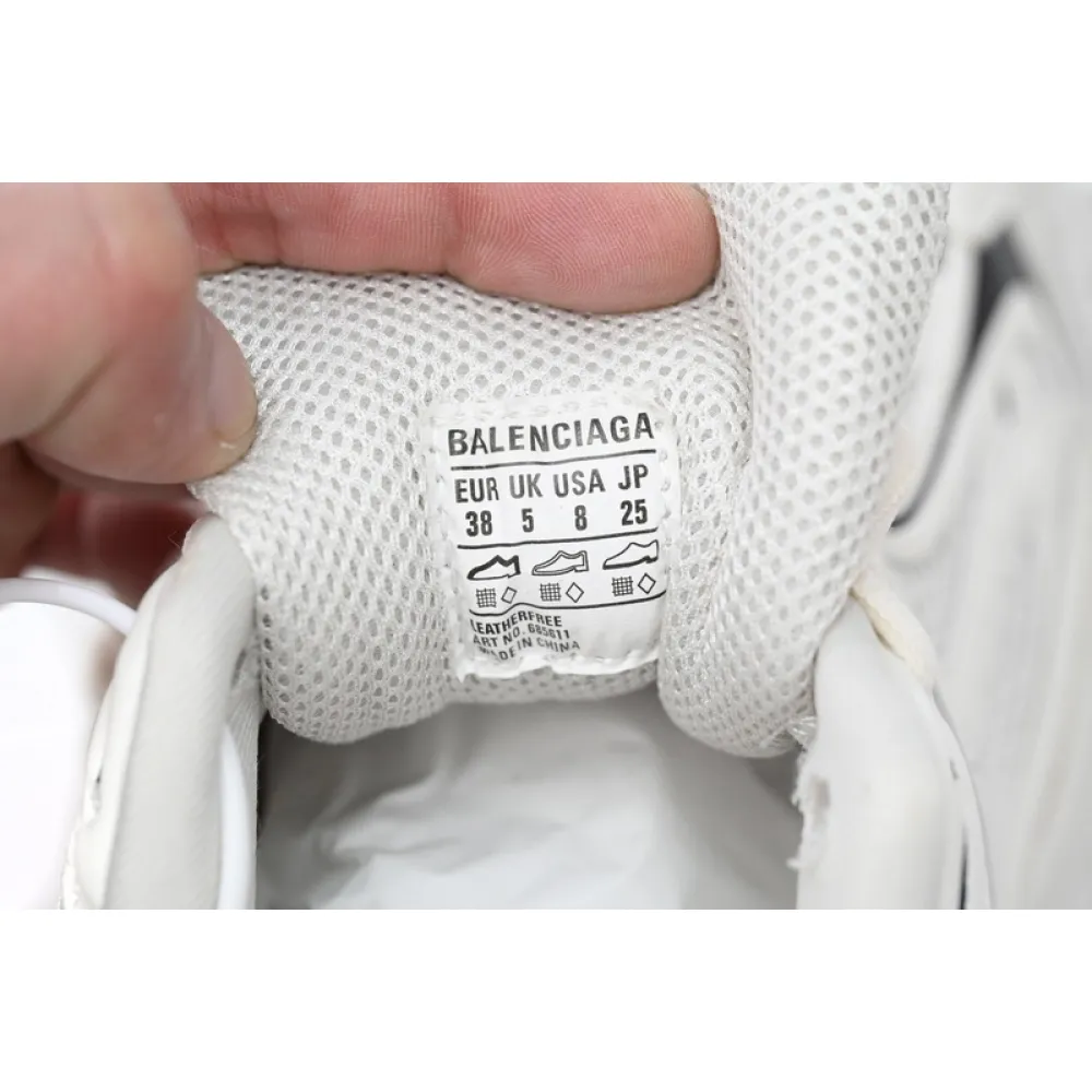  Balenciaga Defender Off-White  685611 W2RAA 9110
